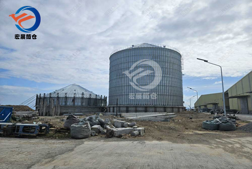 如何防止筒仓中储存的粮食发霉？